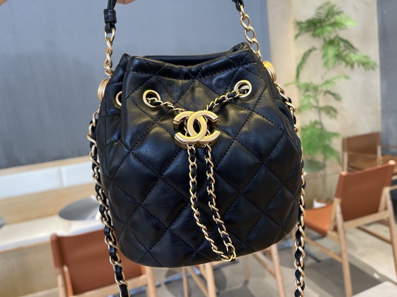 Ch**el bucket bags